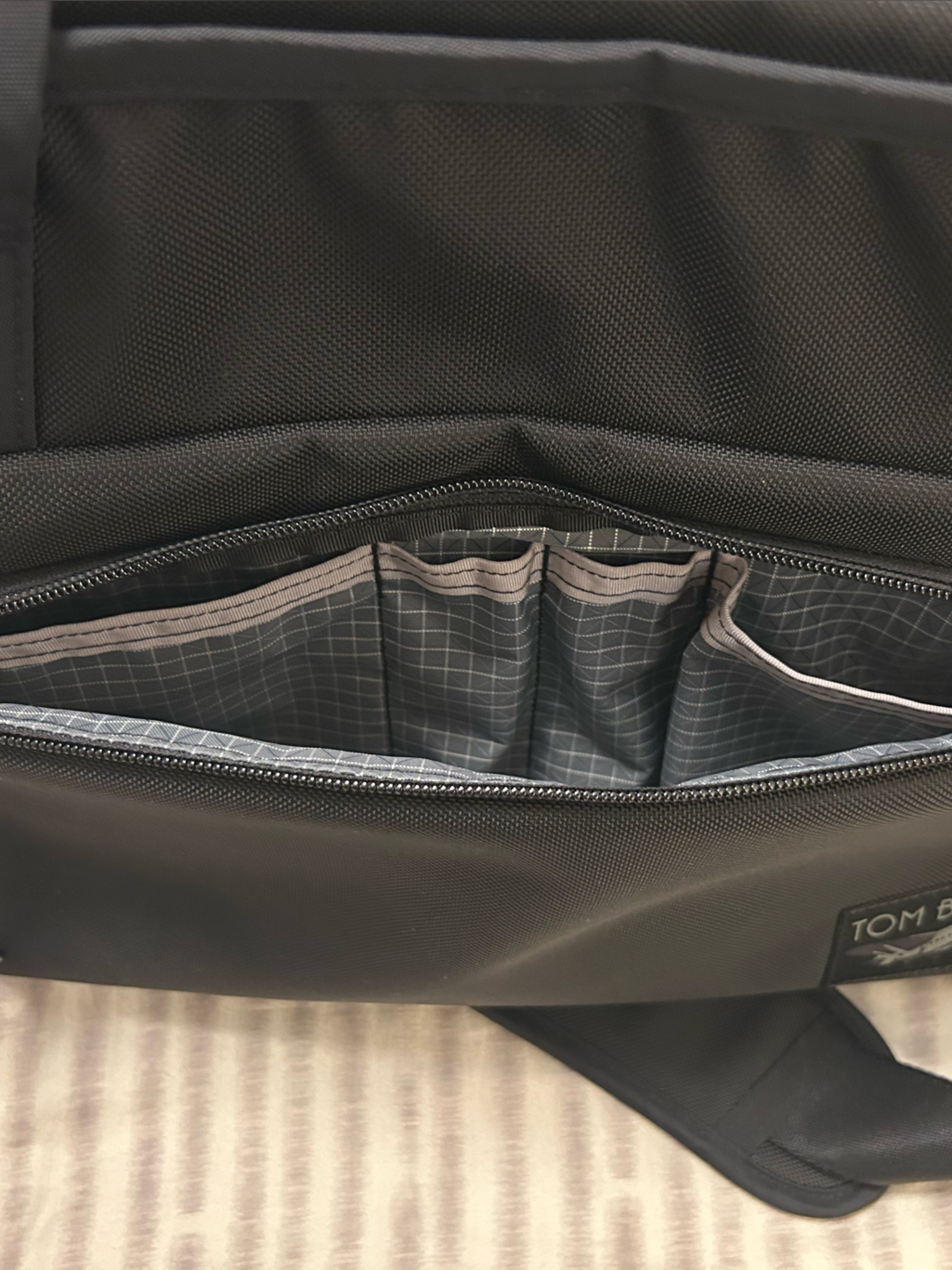 Tom Bihn Nomad 16 Tote Bag Black — image 4 of 4